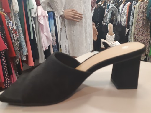 Mules  nubuck noir